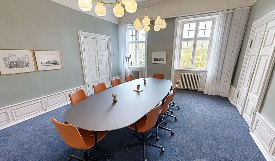 OBS: Foto er Salon 2